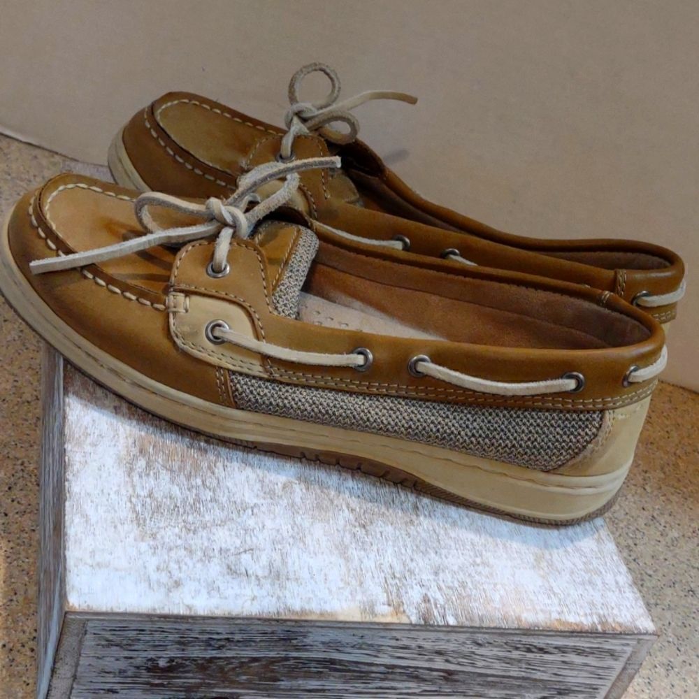 👍 Sperry Boat Shoes Size 8.5. A6